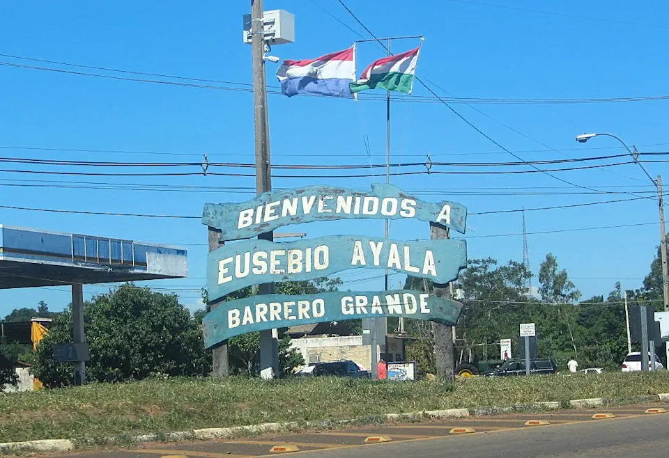 Foto de acceso a Eusebio Ayala